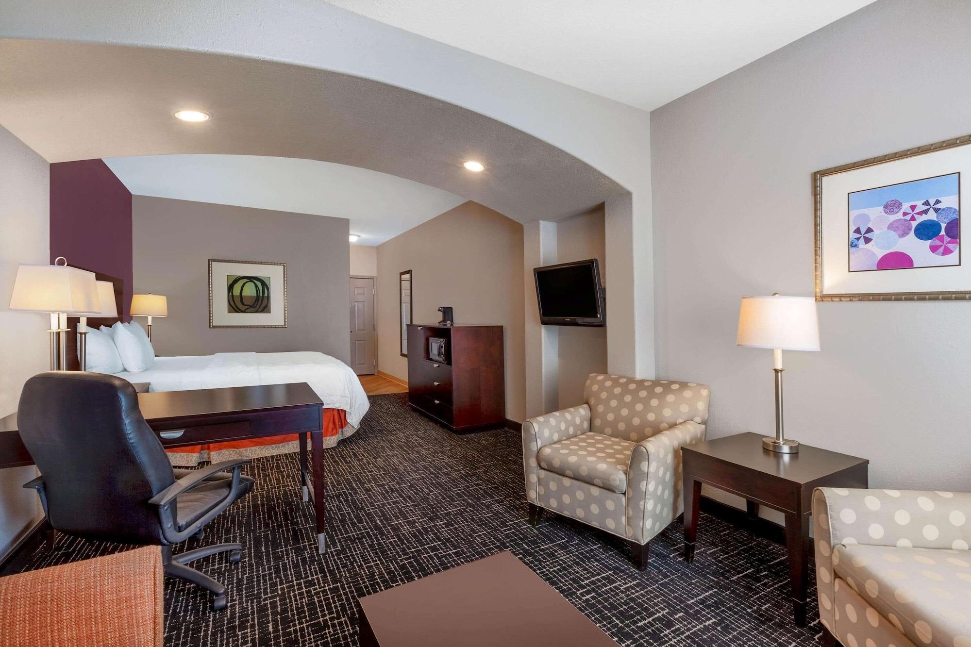 La Quinta By Wyndham Lumberton Hotel Exterior photo