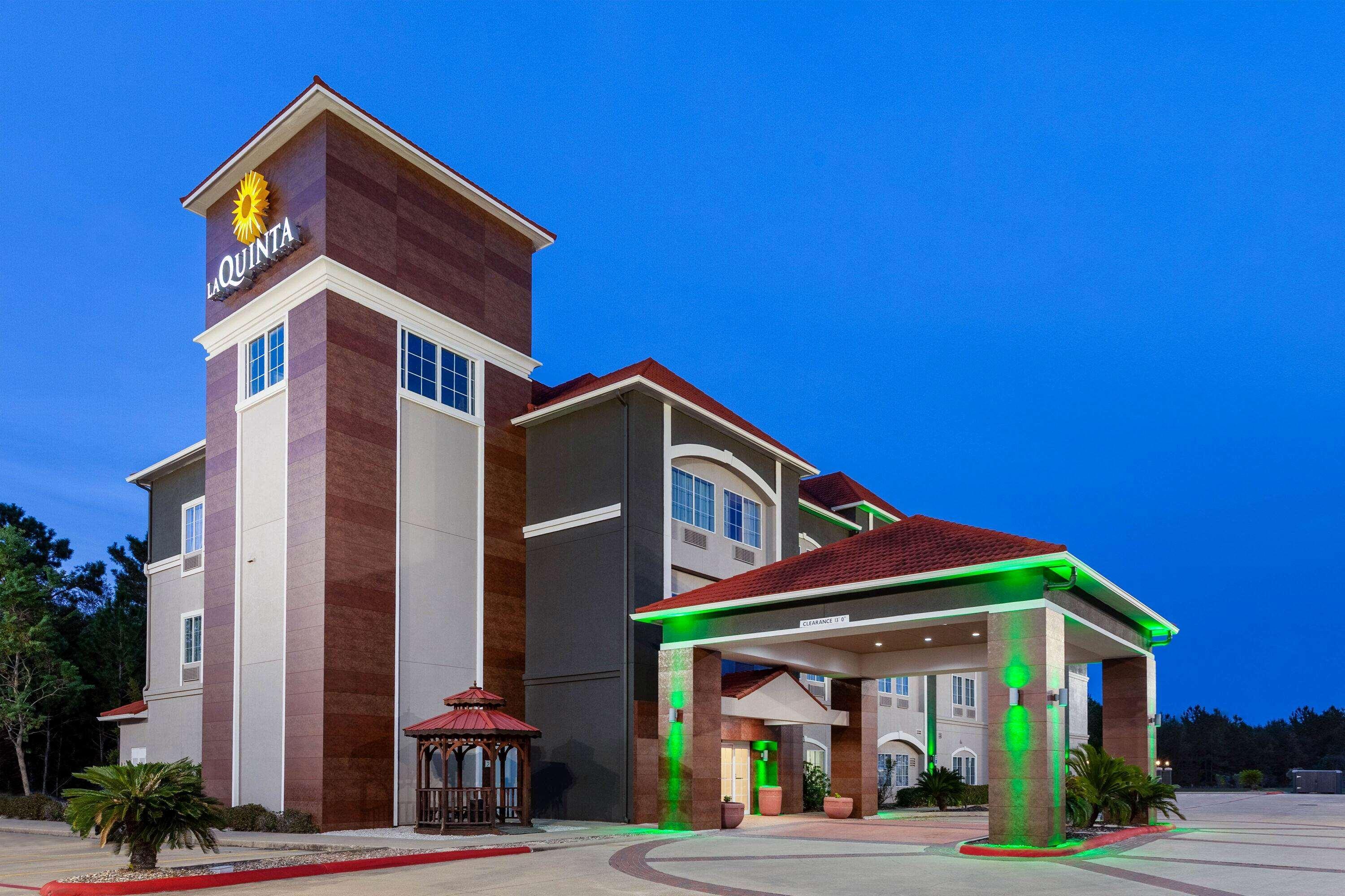La Quinta By Wyndham Lumberton Hotel Exterior photo