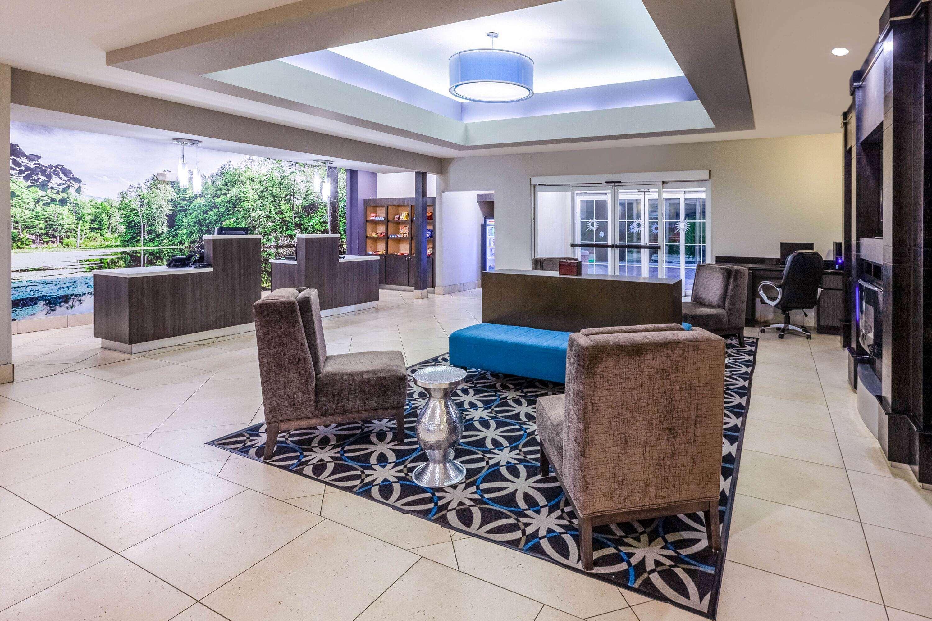 La Quinta By Wyndham Lumberton Hotel Exterior photo