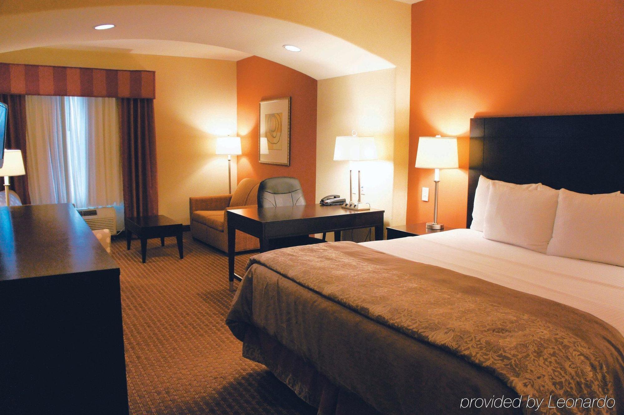 La Quinta By Wyndham Lumberton Hotel Exterior photo