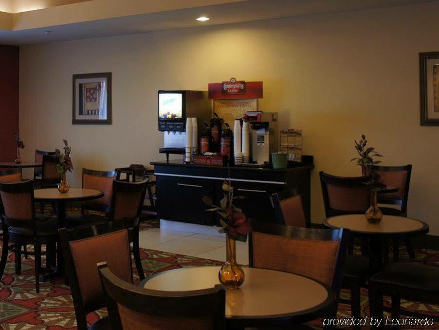 La Quinta By Wyndham Lumberton Hotel Exterior photo